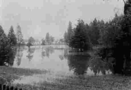 Hochwasser - Blick auf den von der Loisach überschwemmten Golfplatz - 1954