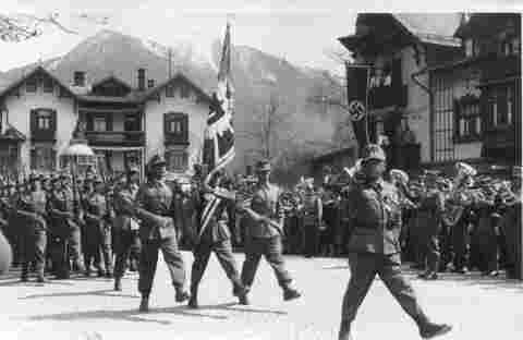 Parade der Gebirgsjäger in Garmisch - 1936